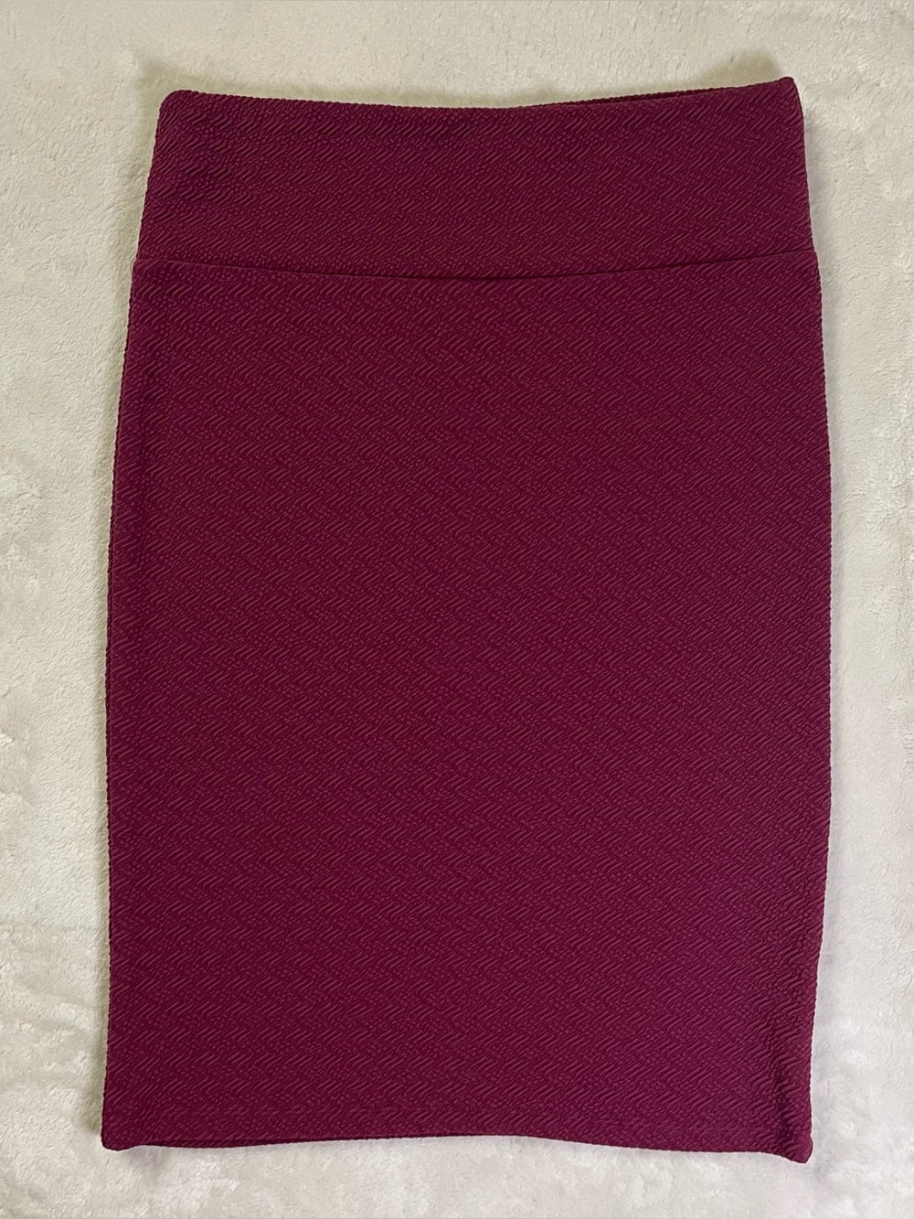LuLaRoe Burgundy Textured Simply Comfortable Mid Length Skirt size L